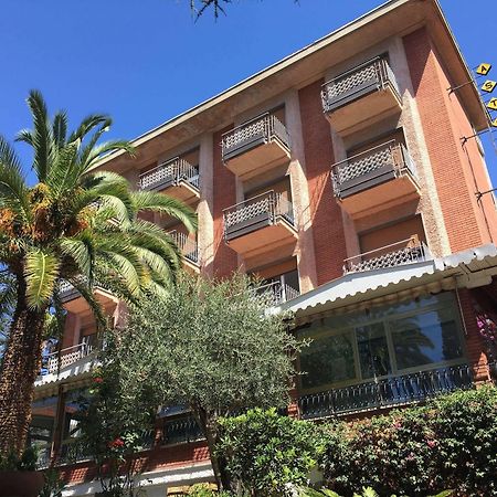 Hotel Astoria ボルディゲーラ エクステリア 写真